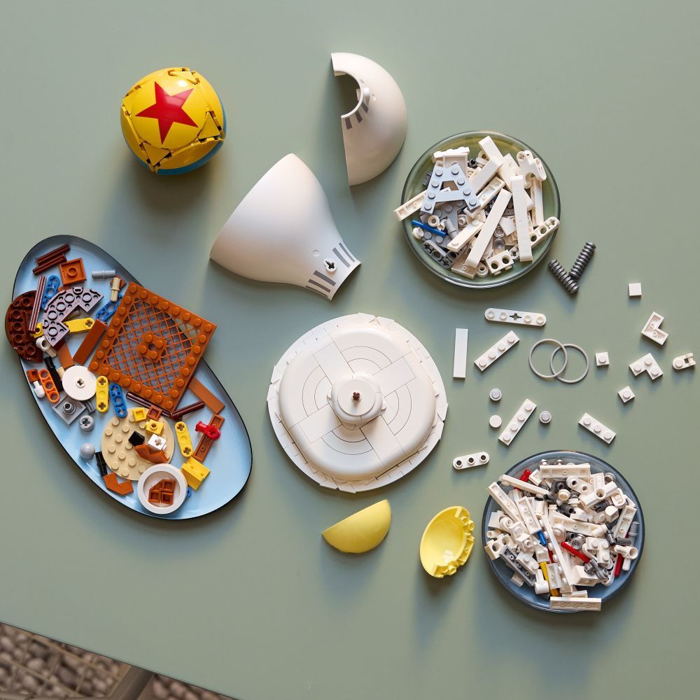 LEGO Ideas: Disney Pixar Luxo Jr.