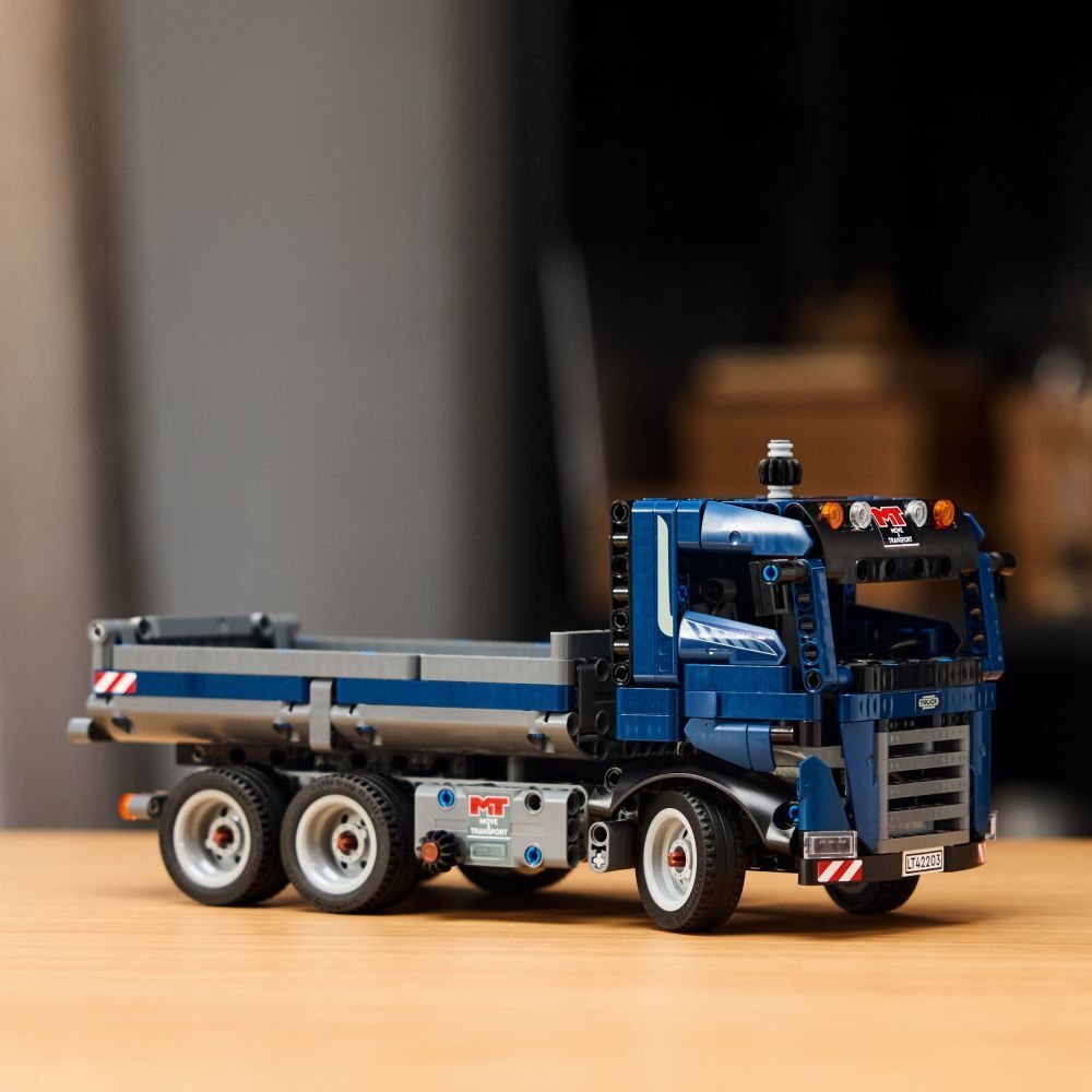 LEGO Technic: Tipping Dump Truck