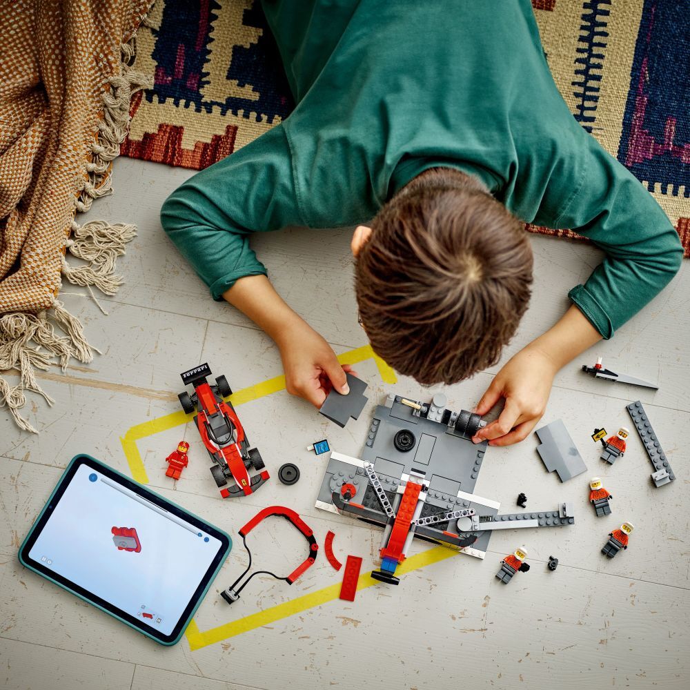LEGO City Formula 1: F1® Pit Stop & Pit Crew with Ferrari Car