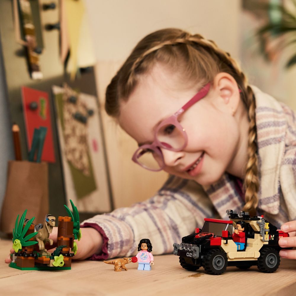 LEGO Jurassic World: Raptor Off-Road Escape