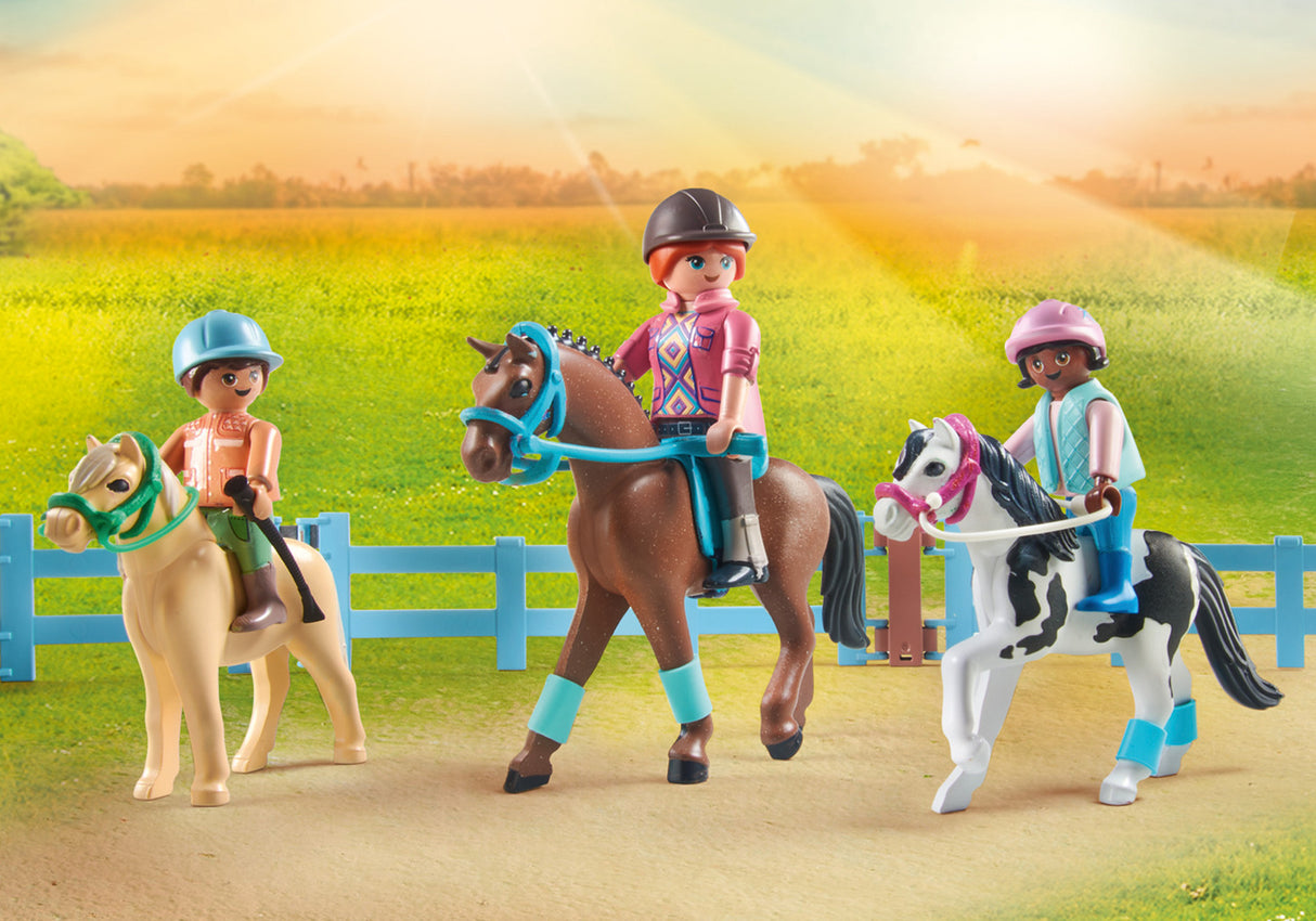 Playmobil Mobile horse riding school