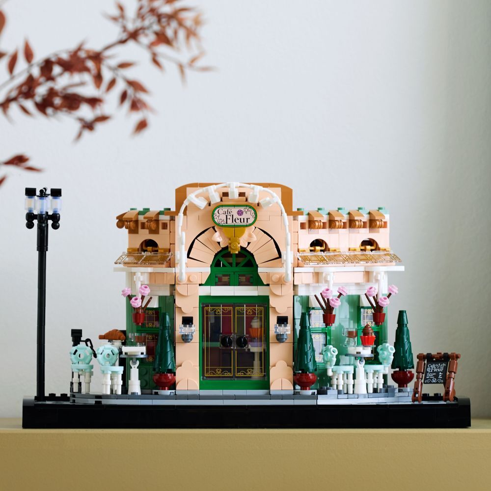 LEGO Icons: French Café