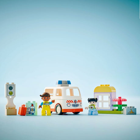 LEGO DUPLO: Ambulance & Driver