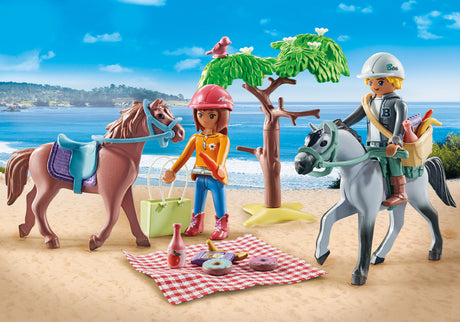 Playmobil Horseback riding trip to the beach with Amelia and Ben
